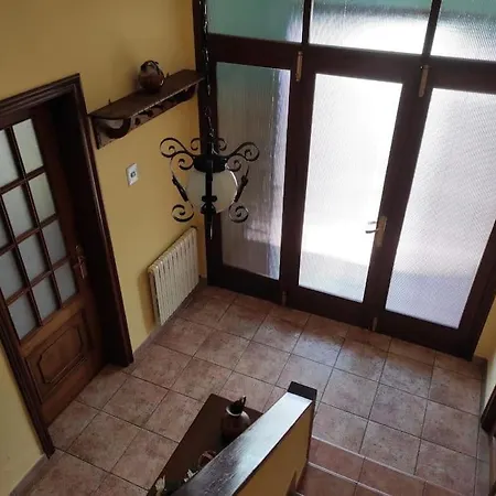 Casa Loli-villar بيت للعطل